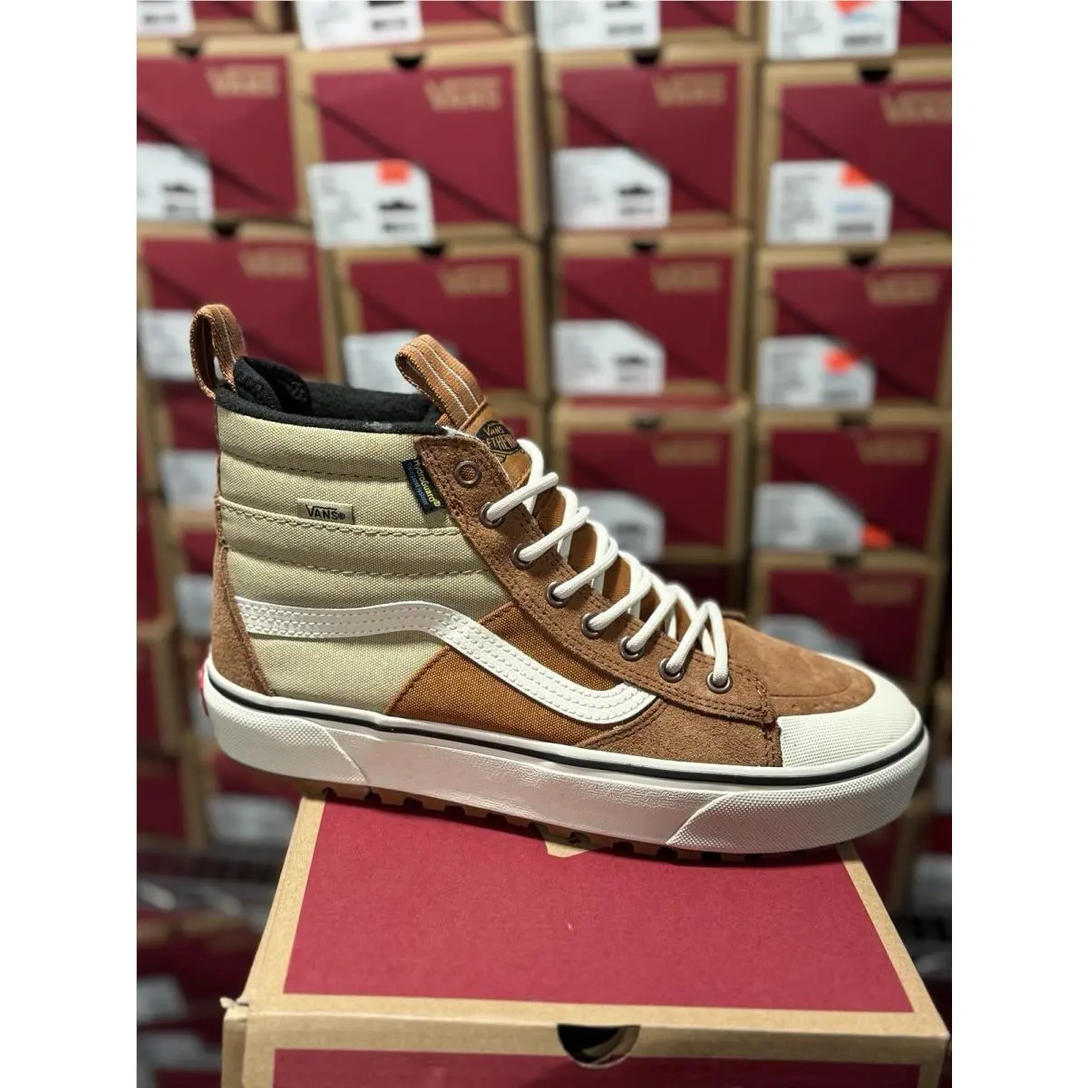 Vans shoes - VANS Sk8-Hi Mte - Mte - VN000CVTI6Y - White 28