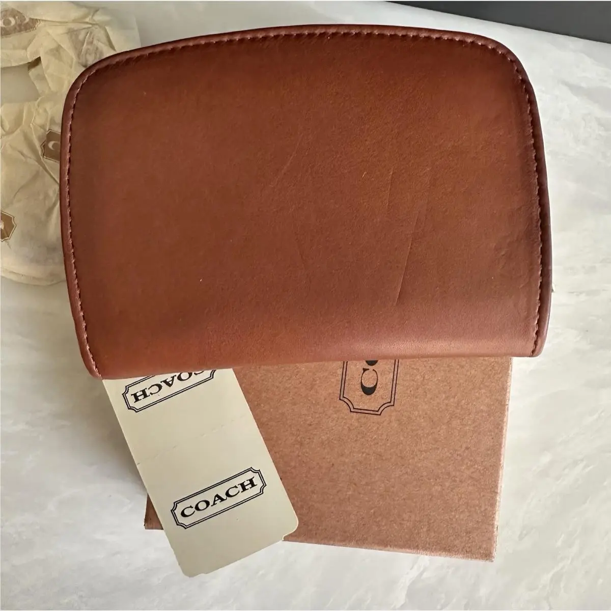 Coach Vintage Tan Zip-around Compact Clutch 7242 Box