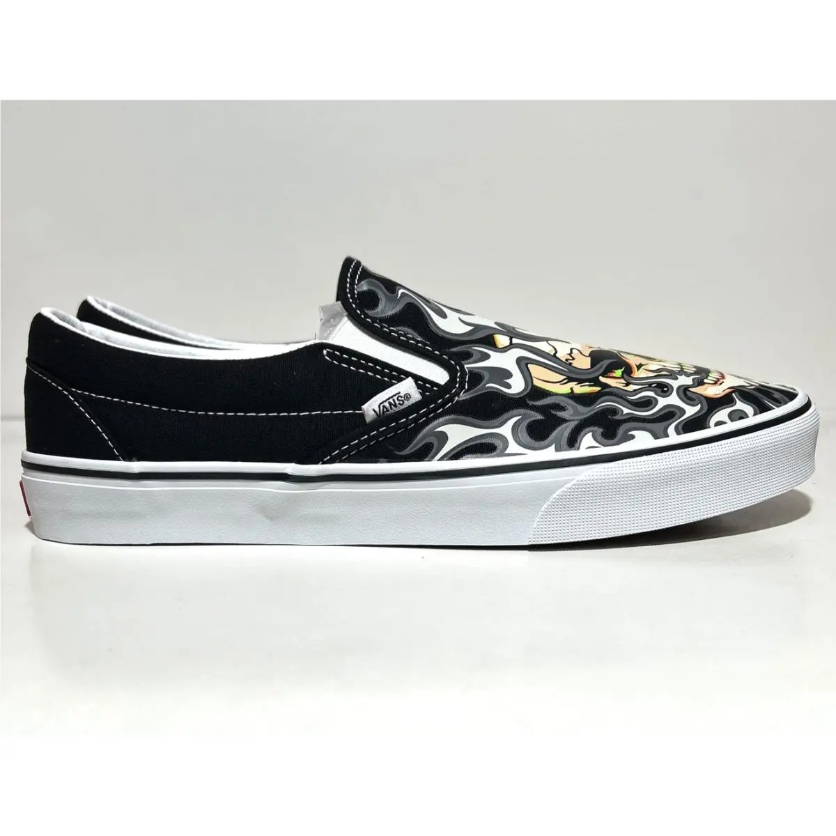 Vans shoes - VANS Classic Slip-On Flame Skull - VN0009Q7BMX - Black 0