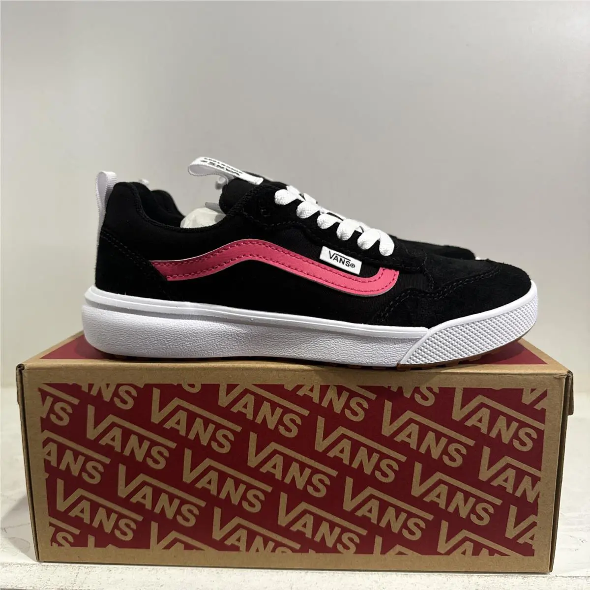 Vans shoes - VANS Range - Range - Black (UPC: 0197643576921) 0