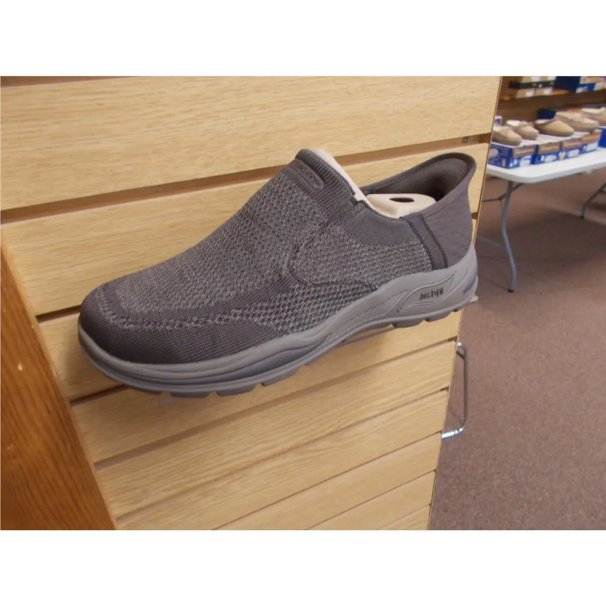 Skechers shoes - SKECHERS ARCH FIT MOTLEY ATLEE - Brown 4