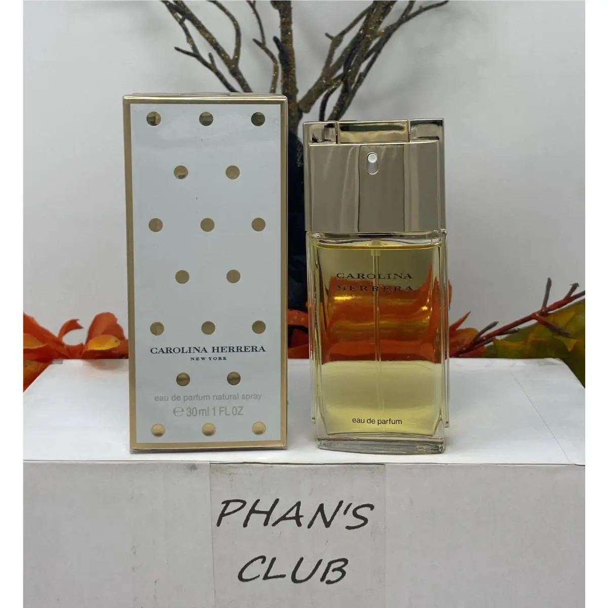 Carolina Herrera by Carolina Herrera 1oz Eau de Parfum Floral Perfume For Women
