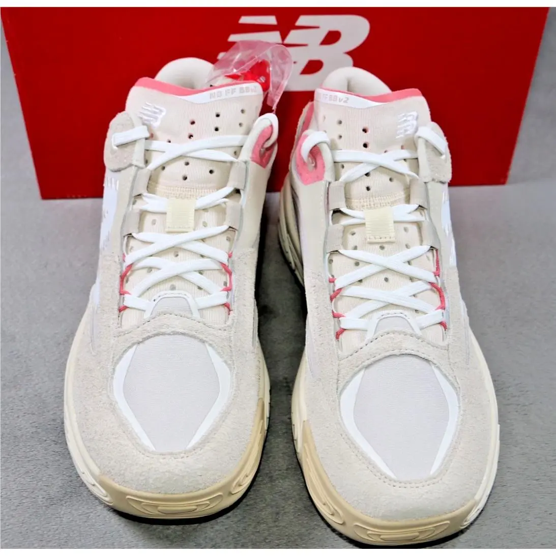 New Balance Fresh Foam BB v2 Mens 7.5 Basketball Shoes White Pink New w/ Box