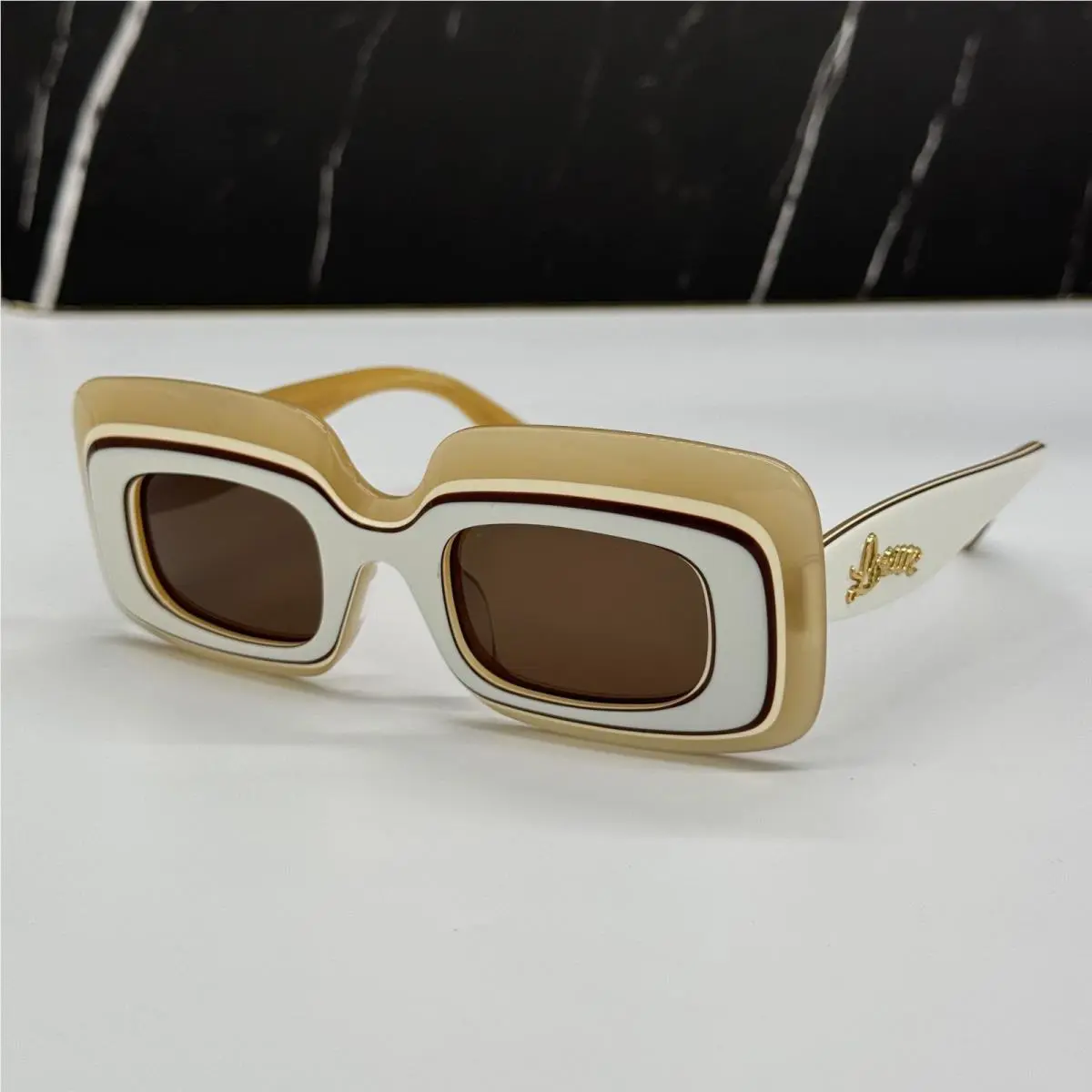 Loewe LW40139U 25E Women Sunglasses White/brown Square Loewe Eyewear