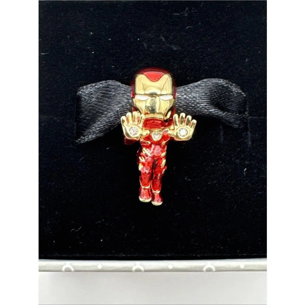 Pandora Marvel x Pandora The Avengers Iron Man Charm