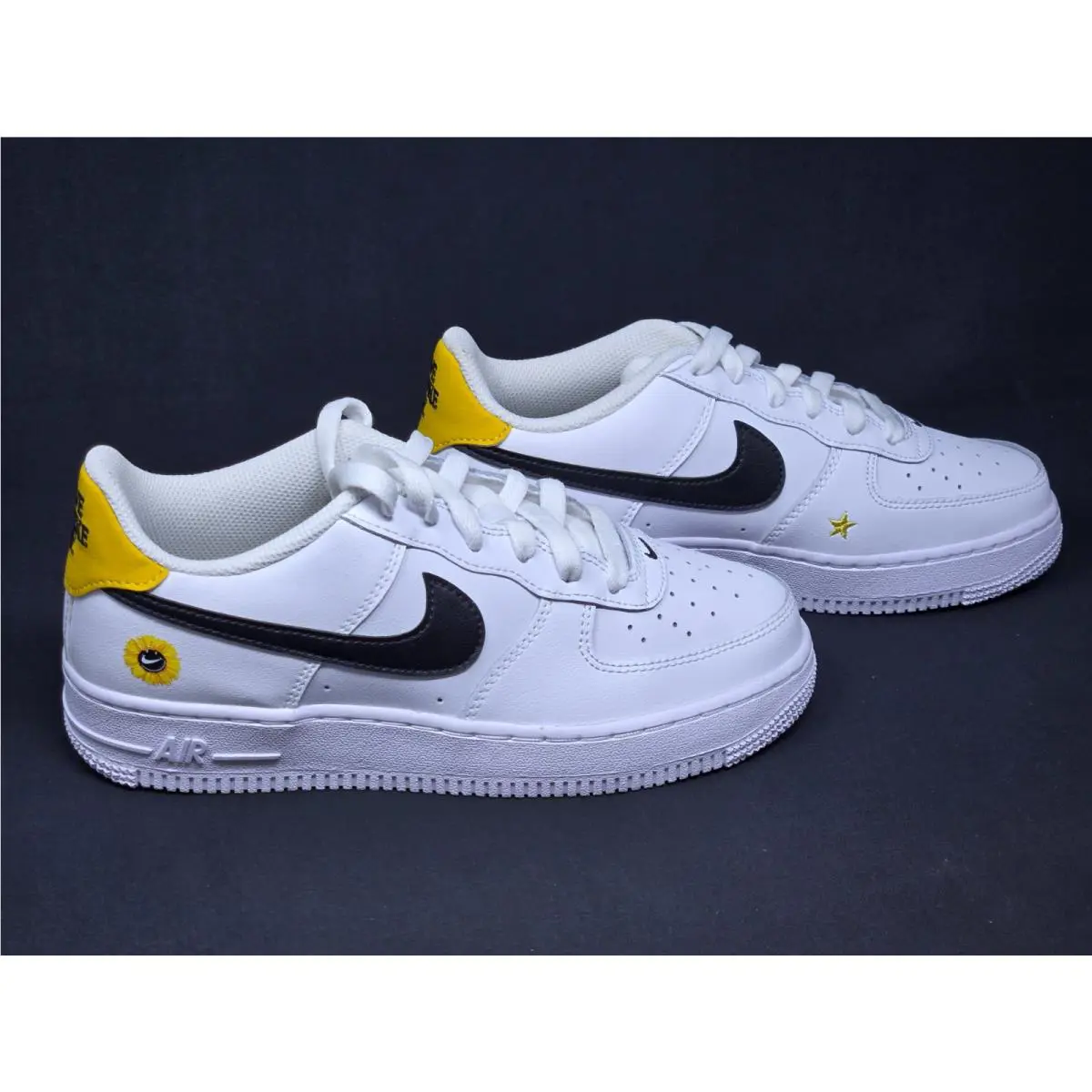 Nike shoes - Nike Air Force 1 LV8 - DM0983-100 - White 2
