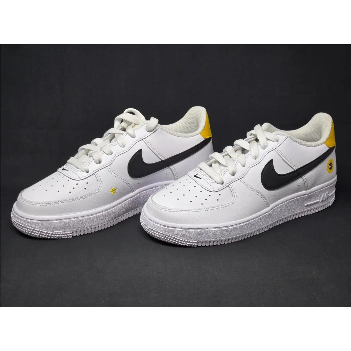 Nike shoes - Nike Air Force 1 LV8 - DM0983-100 - White 10