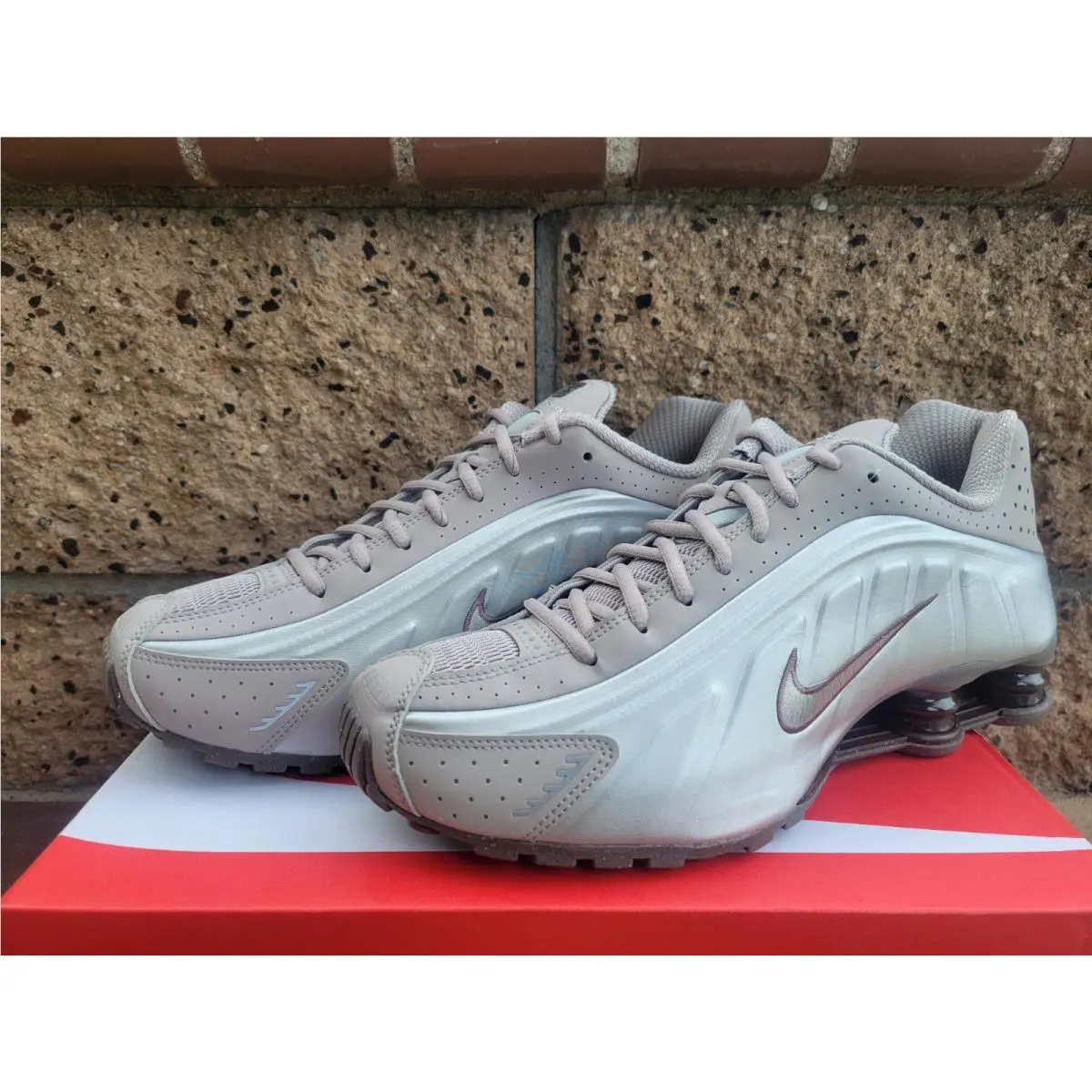 Nike shoes - Nike Shox R4 - Shox - HQ1988-200 - Gray 1