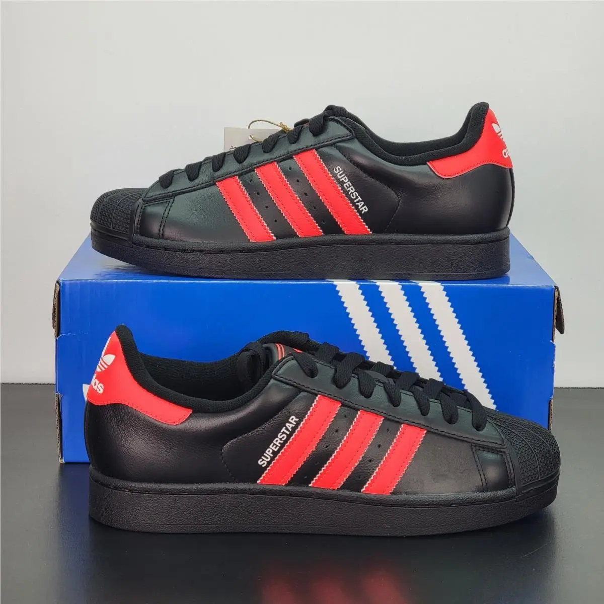 Adidas Superstar Men`s Size 11 Athletic Shoes Black Red Casual Sneakers