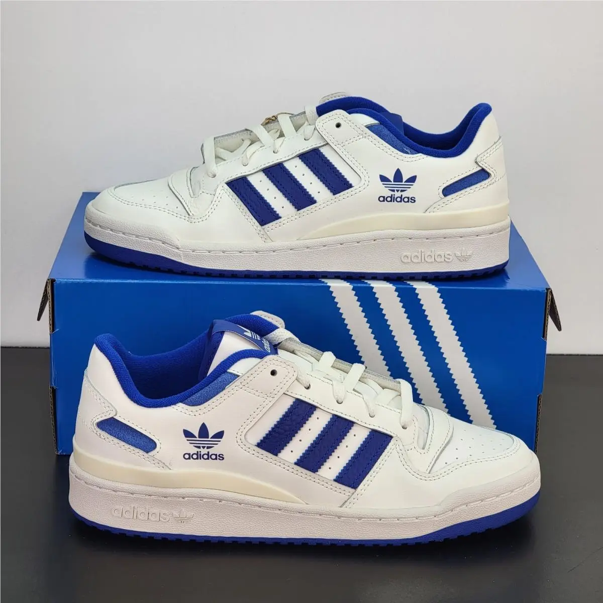 Adidas Forum Low CL Men`s Size 9.5 Athletic Shoes White Blue Casual Sneakers