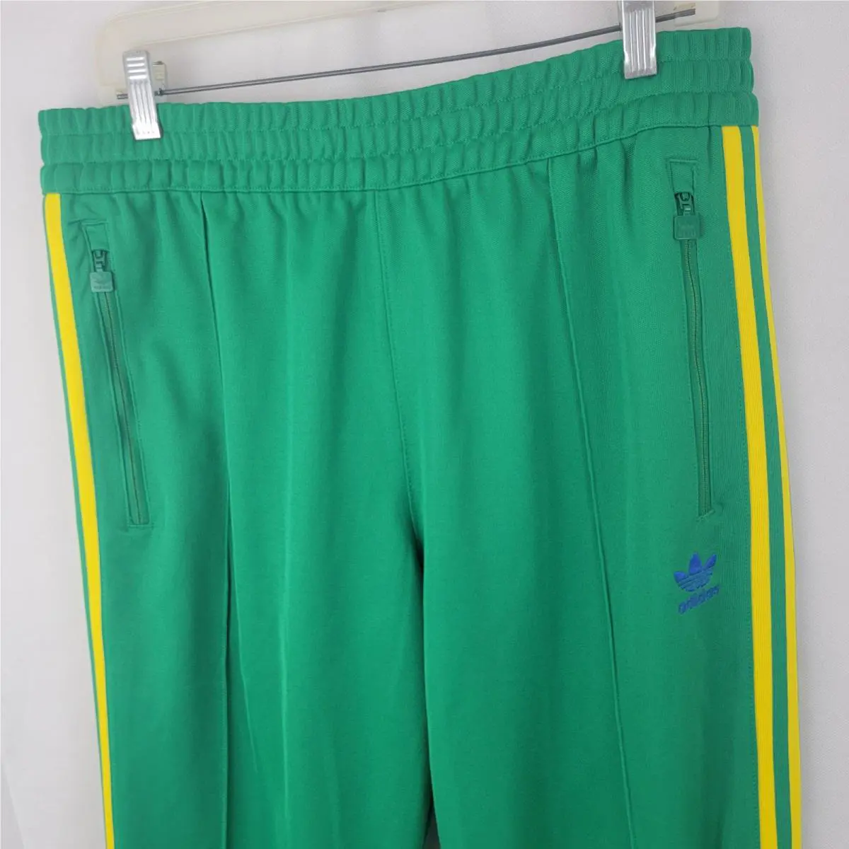 Adidas clothing - HK7404 - HK7404 - Green 0