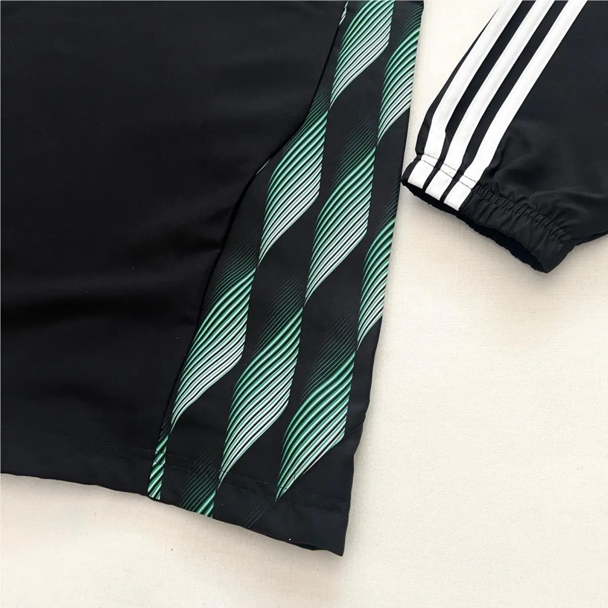 Adidas clothing - Black 11