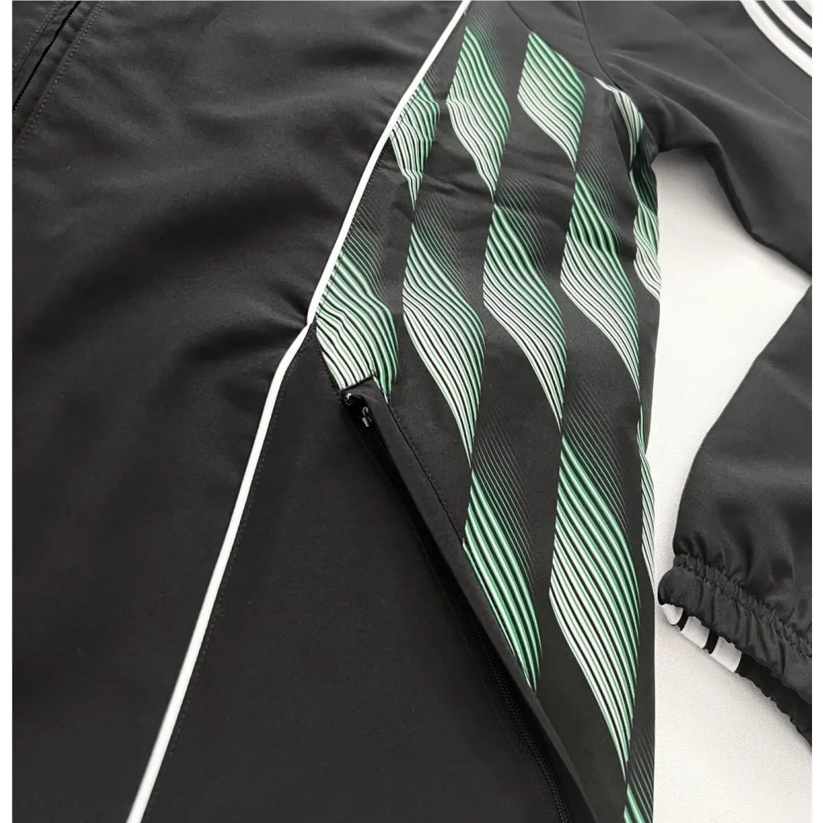 Adidas clothing - Black 2