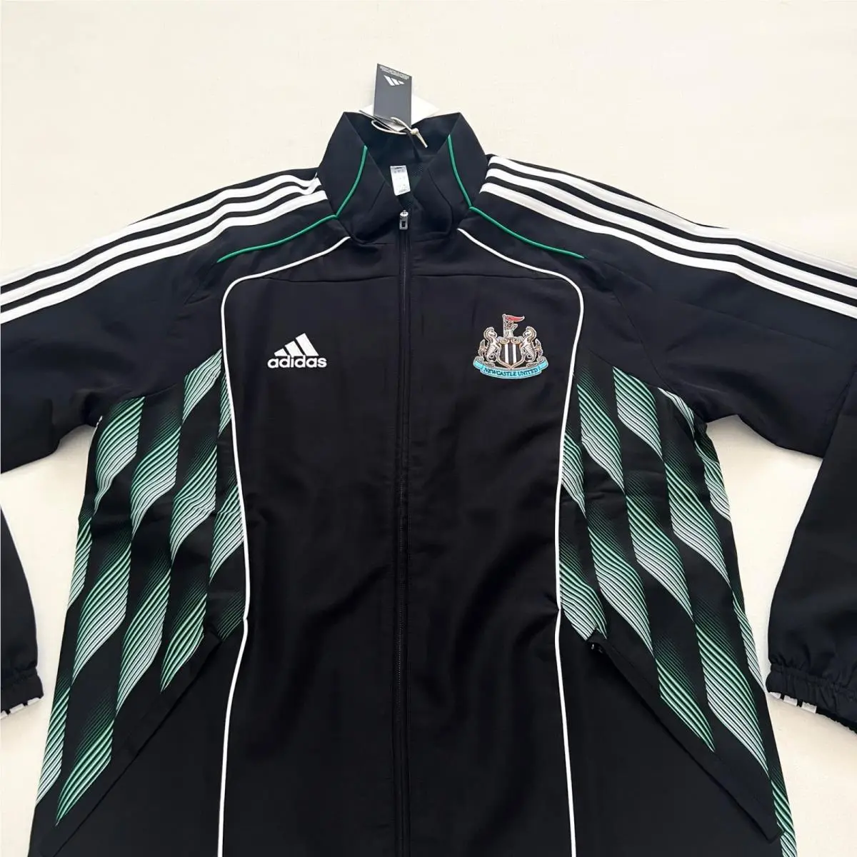 Adidas clothing - Black 4