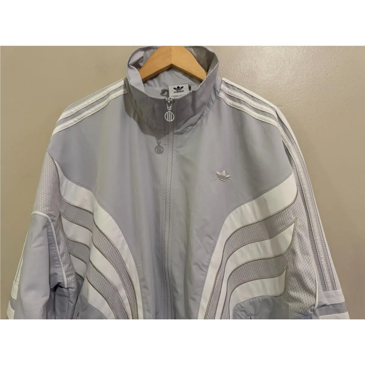 Adidas clothing - IZ2600 - IZ2600 - Gray 1