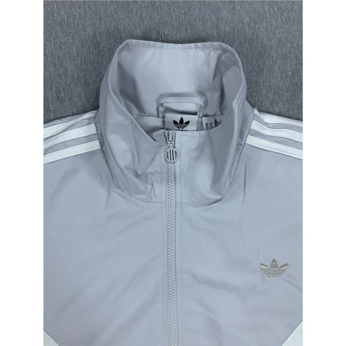 Adidas clothing - IZ2600 - IZ2600 - Gray 0
