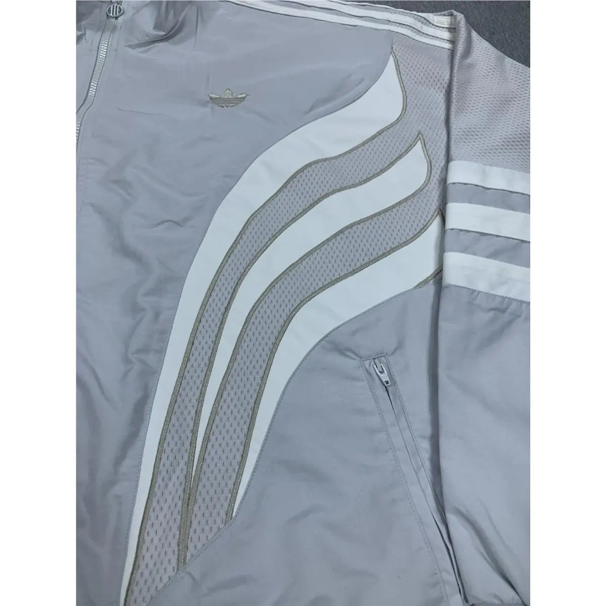 Adidas clothing - IZ2600 - IZ2600 - Gray 1