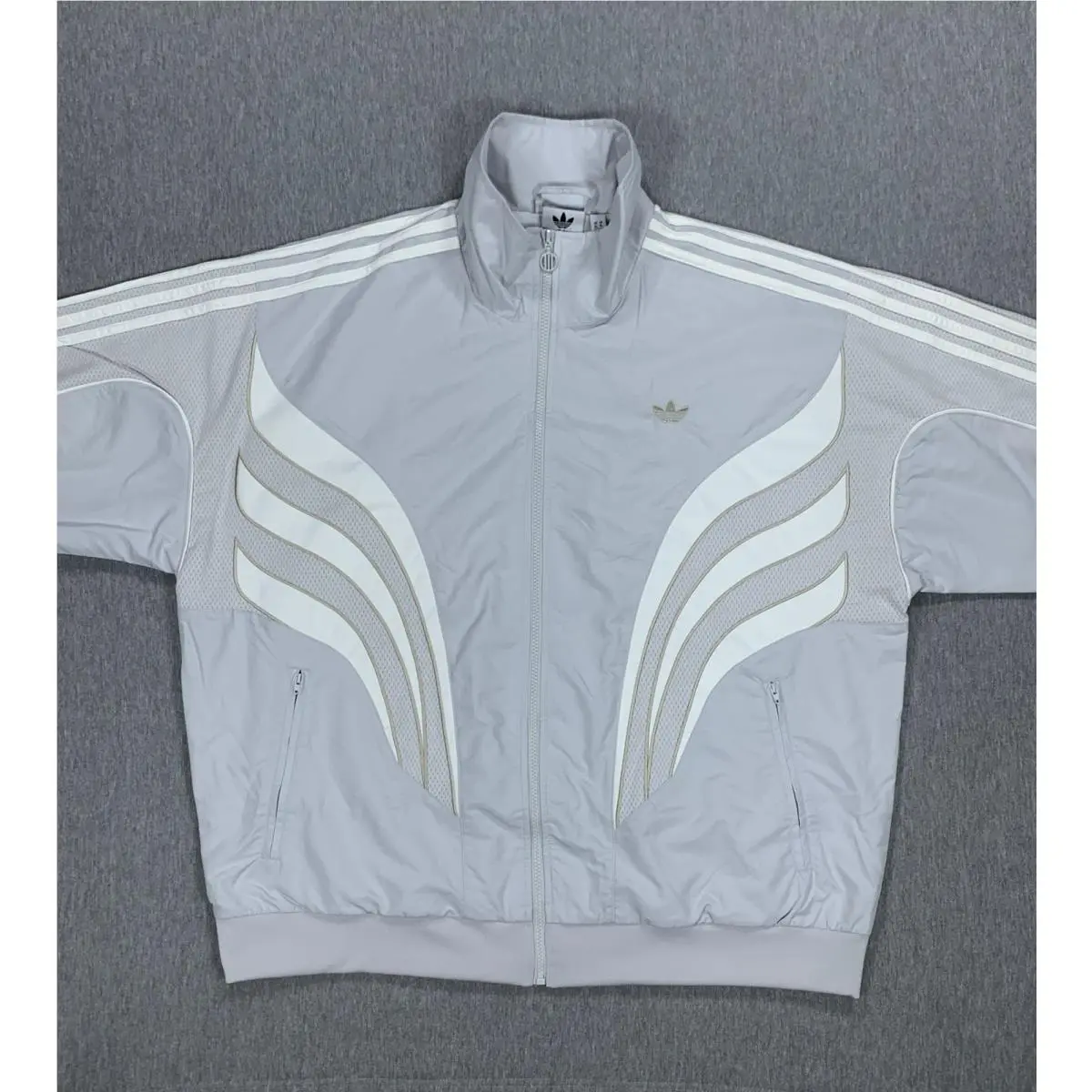 Adidas clothing - IZ2600 - IZ2600 - Gray 3
