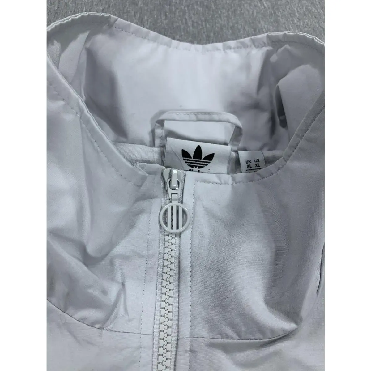 Adidas clothing - IZ2600 - IZ2600 - Gray 4