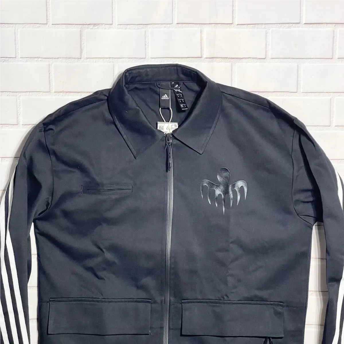 Adidas clothing - 007 - Black (UPC: 0194815951289) 1