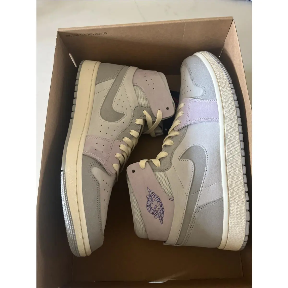 Nike shoes - Air Jordan 1 Zoom - Air Zoom - Lavendar Gray (UPC: 196153968318) 1