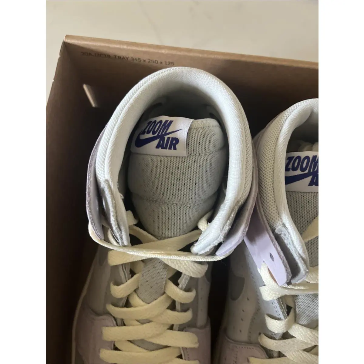 Nike shoes - Air Jordan 1 Zoom - Air Zoom - Lavendar Gray (UPC: 196153968318) 3