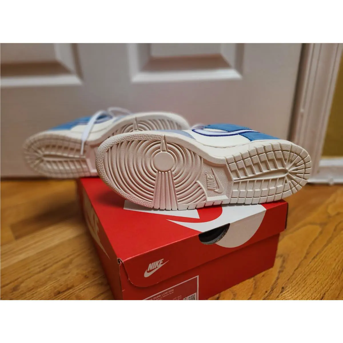 Nike shoes  - Sail/White-Sail-Lt Armory Blue 3