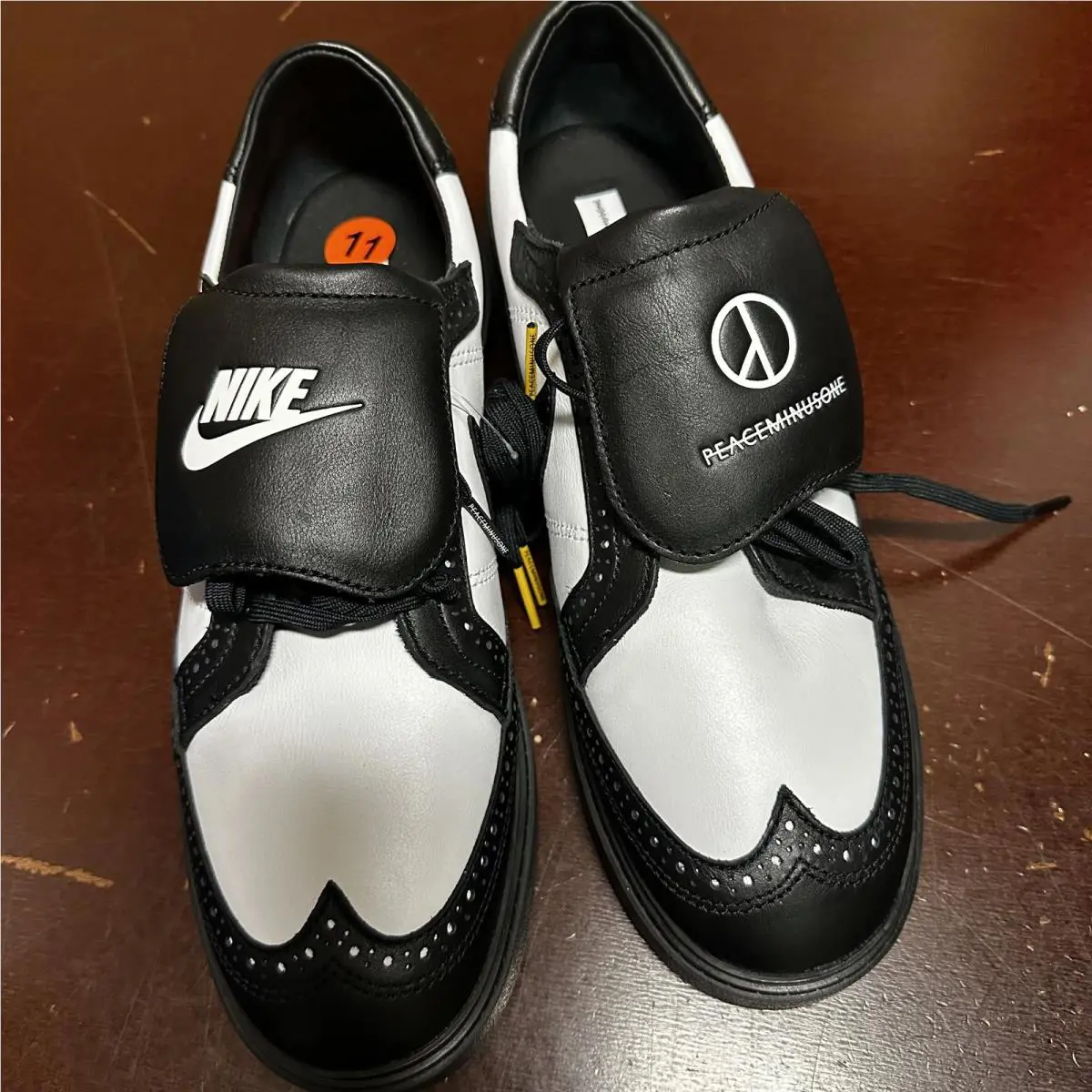 Nike shoes - Black 2