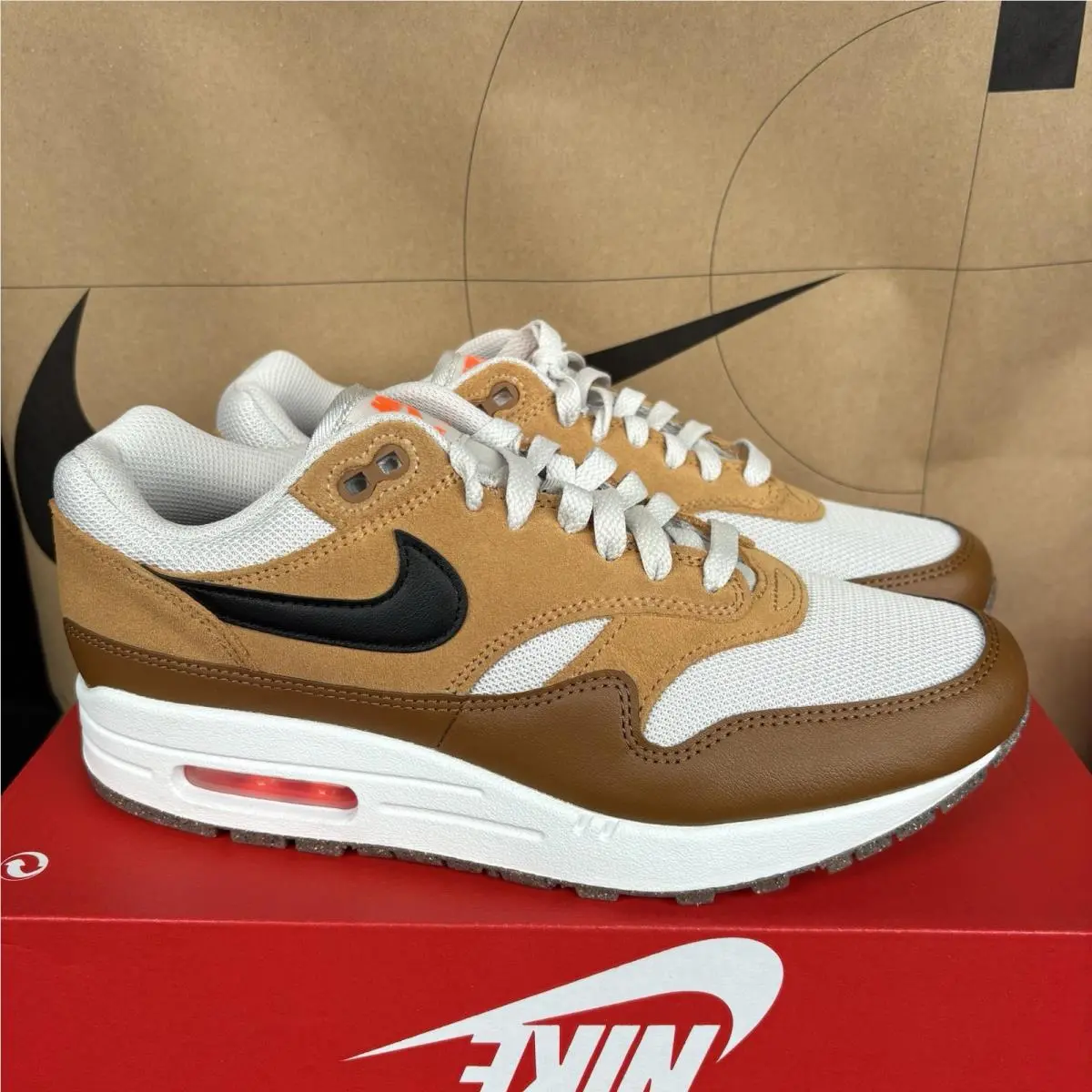 Nike Air Max 1 Light Bone Brown Black Flax White Nby FZ5808-004 Men Size 8 - Brown