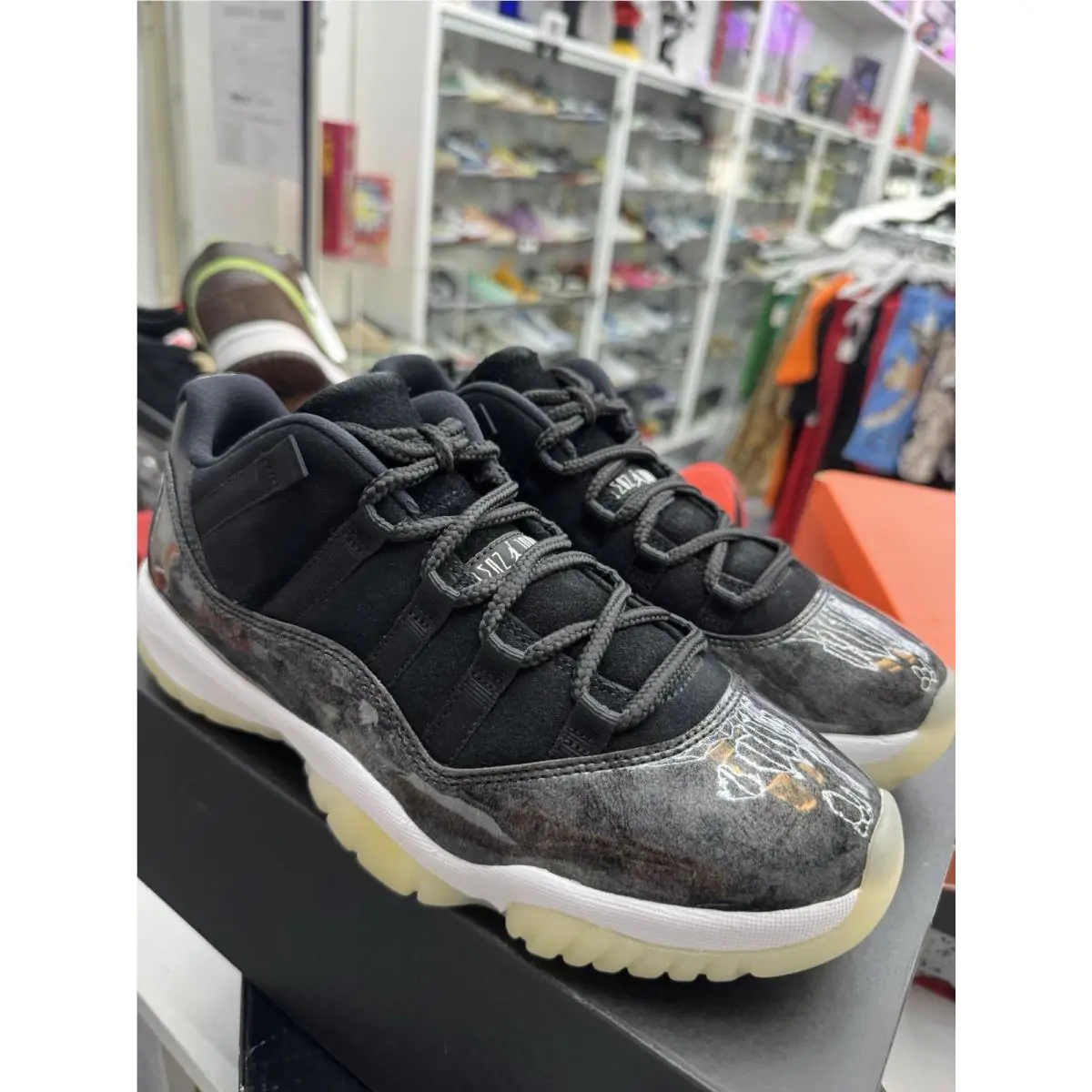 Nike shoes - Air Jordan 11 - Air - 528895-010 - Black 1
