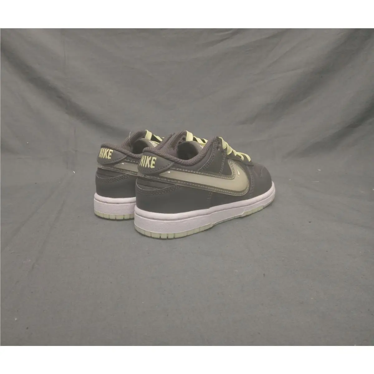Nike shoes - Nike Dunks - Dunks - Grey (UPC: 197601903219) 6