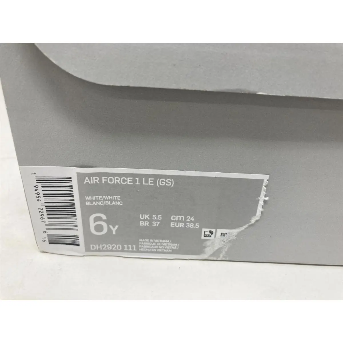 Nike shoes - White 2