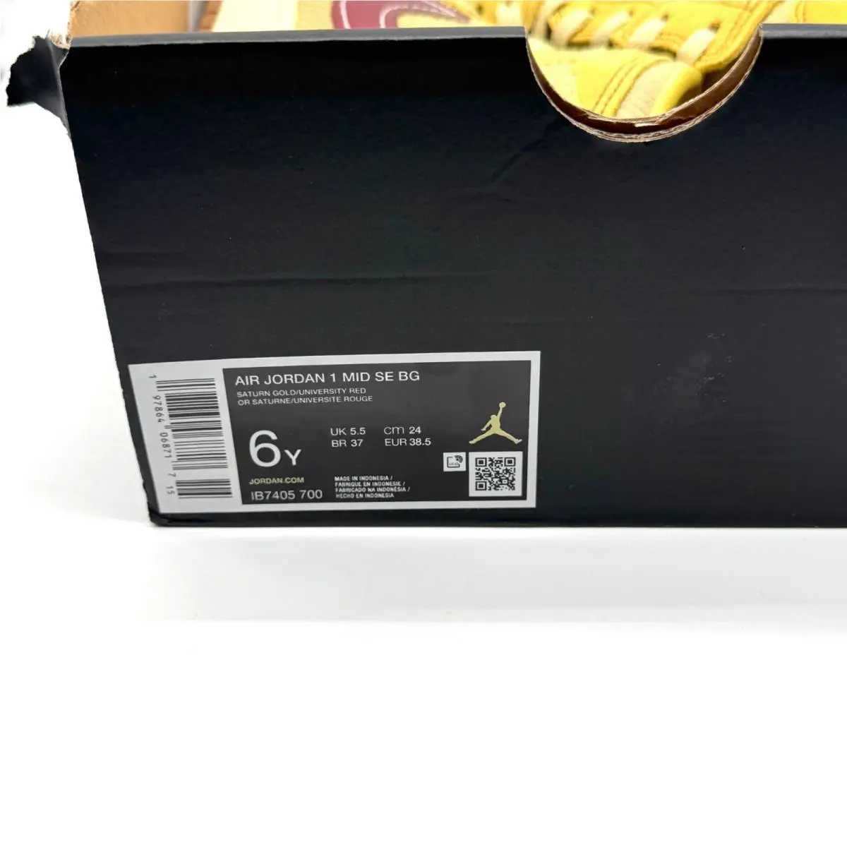 Nike shoes - Air Jordan 1 Mid SE - Yellow (UPC: 197864068717) 8