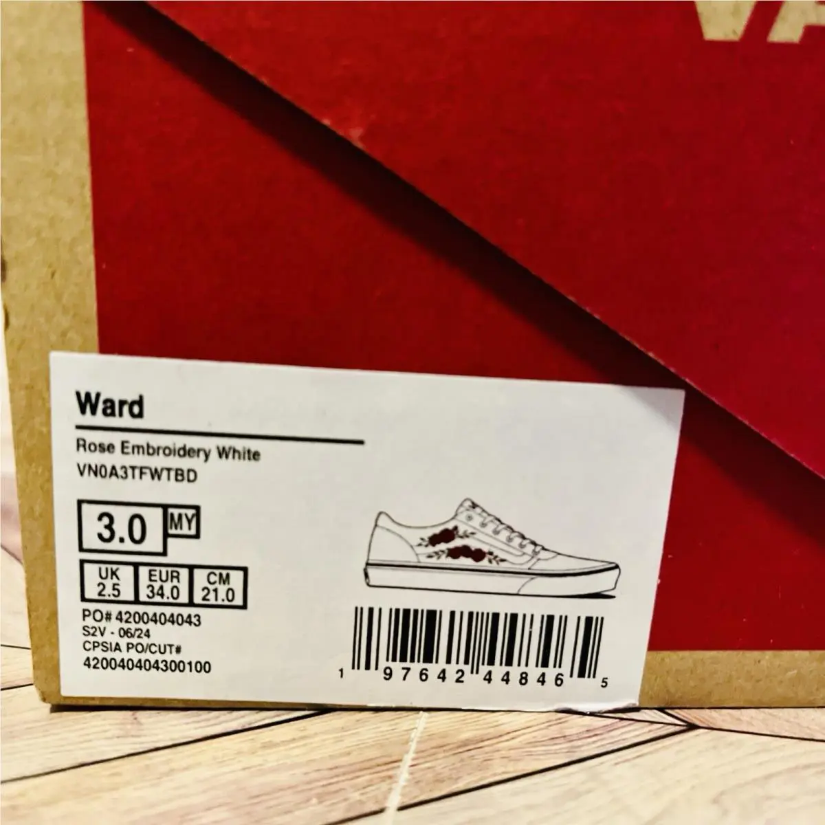 Vans shoes - VANS Ward Rose Embroidery - Ward Rose Embroidery - VN0A3JTFWTBD - White (UPC: 0197642448465) 7
