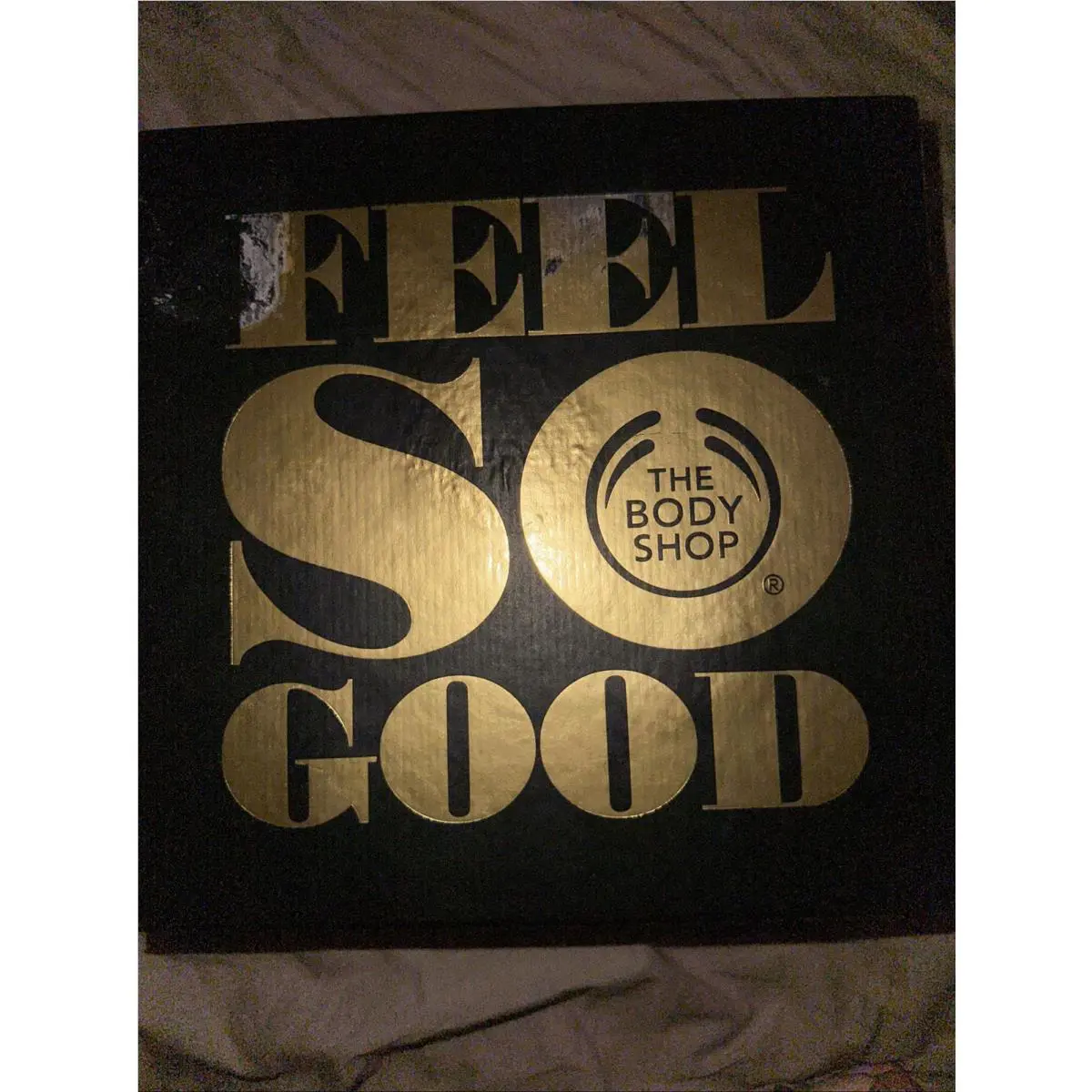 The Body Shop Honeymania Gift Box w Shower Gel Body Butter Scrub Soap Loofah by THE BODY SHOP