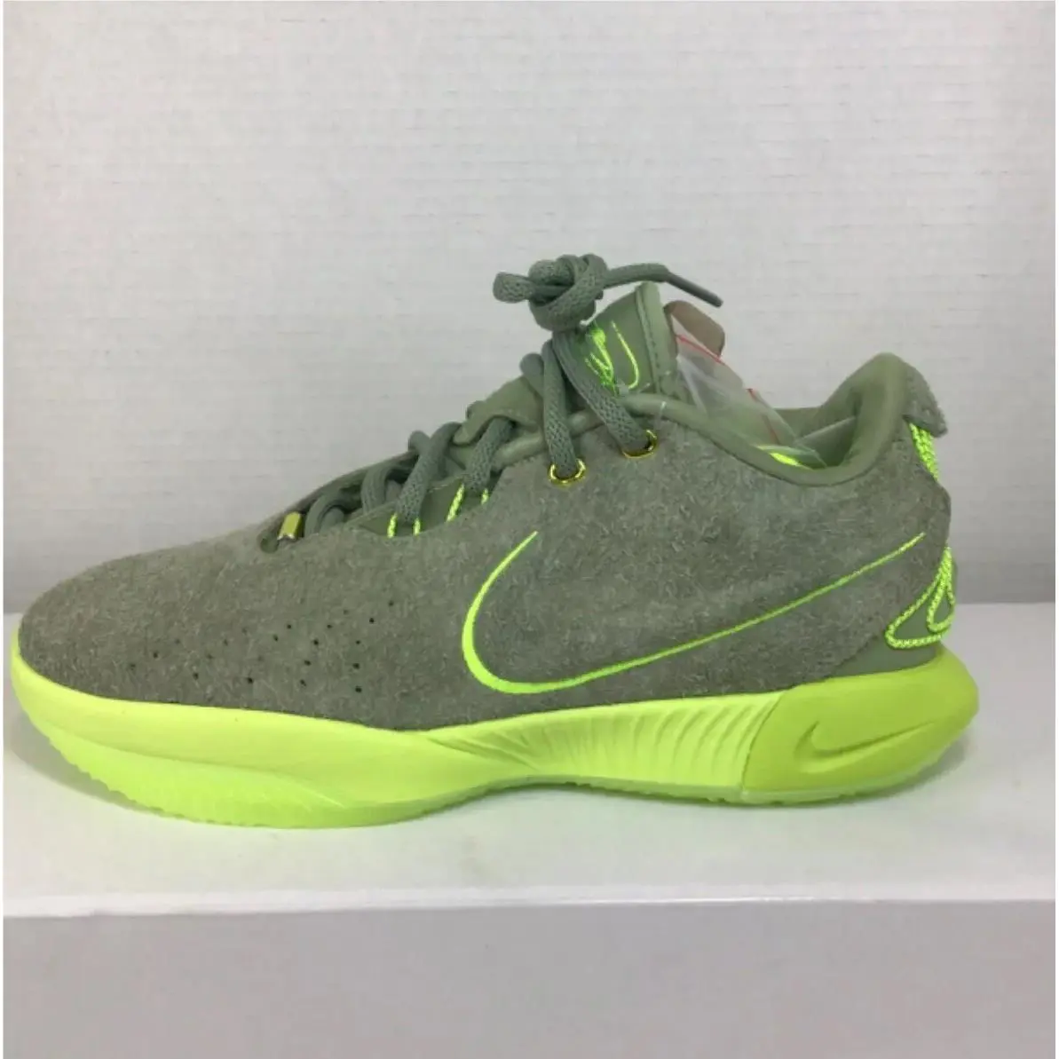 Nike shoes - Nike LeBron Witness - LeBron Witness - FV2345-302 - Oil Green/Volt-Volt 0