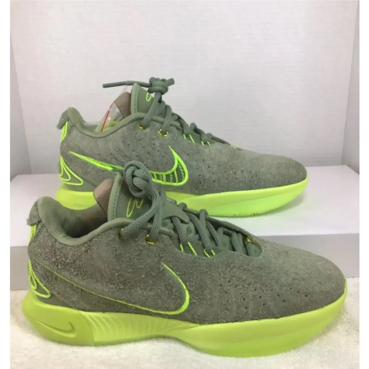Nike shoes - Nike LeBron Witness - LeBron Witness - FV2345-302 - Oil Green/Volt-Volt 5