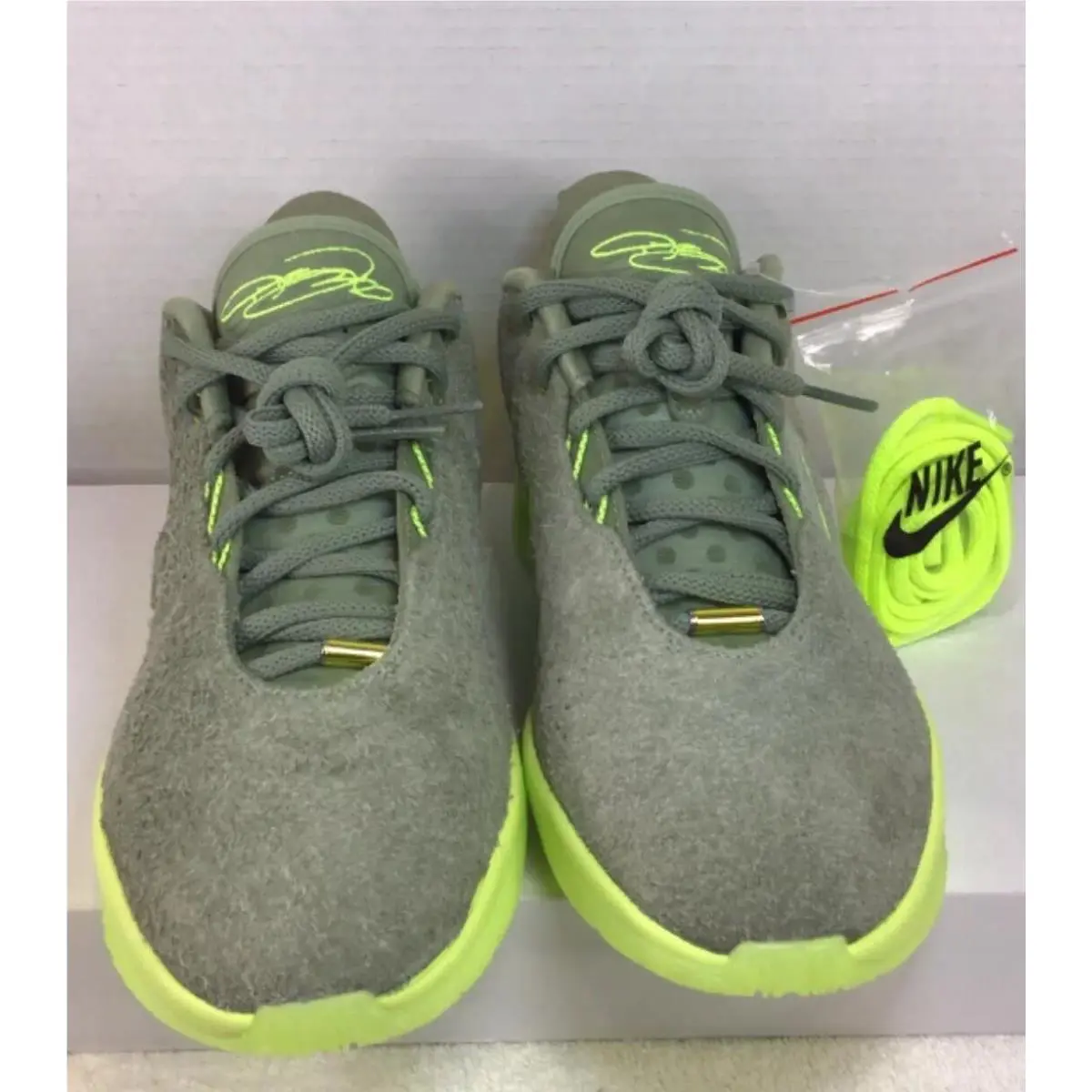 Nike shoes - Nike LeBron Witness - LeBron Witness - FV2345-302 - Oil Green/Volt-Volt 6