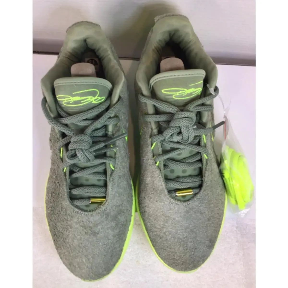 Nike shoes - Nike LeBron Witness - LeBron Witness - FV2345-302 - Oil Green/Volt-Volt 7