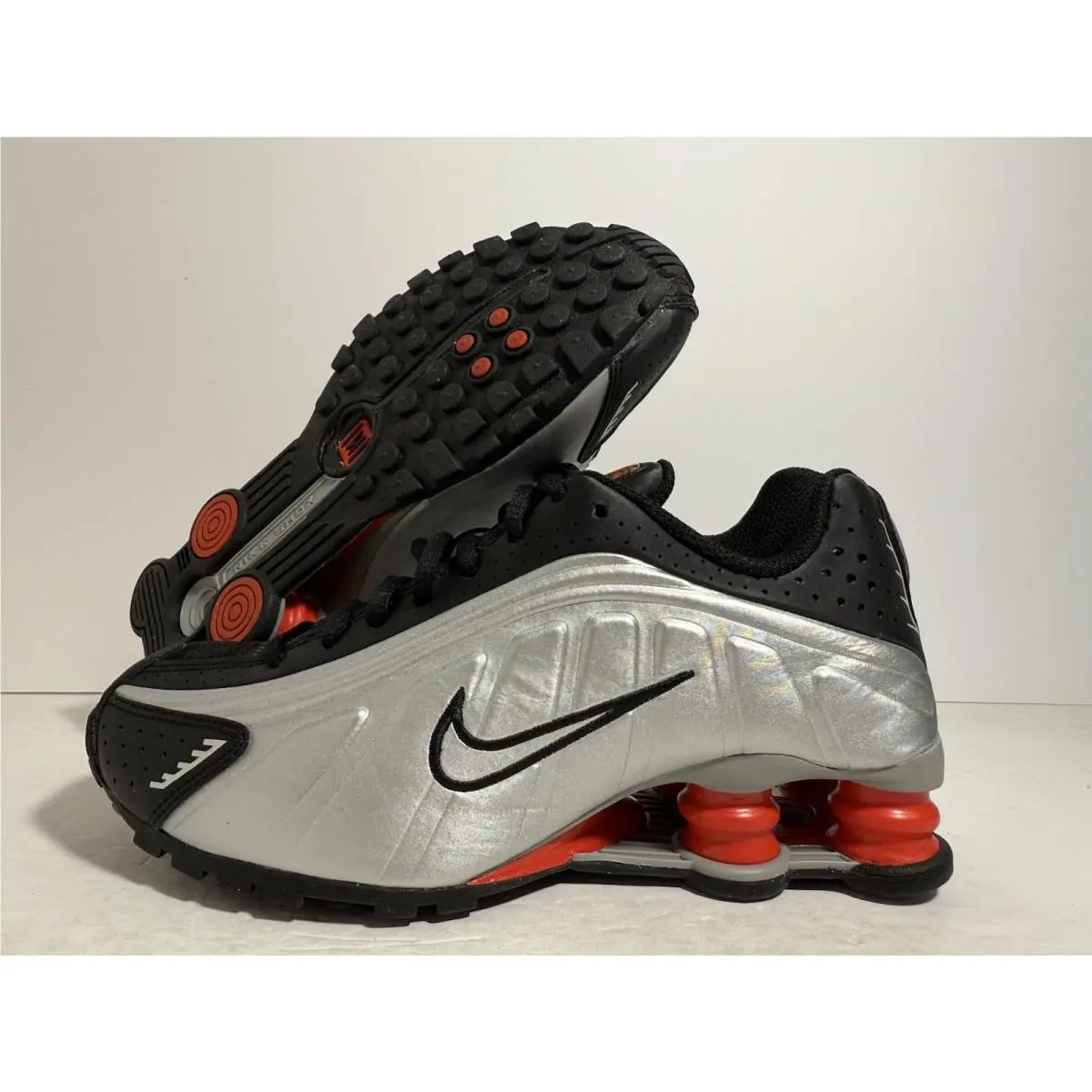 Nike shoes - Nike Shox R4 - Shox - Silver 4