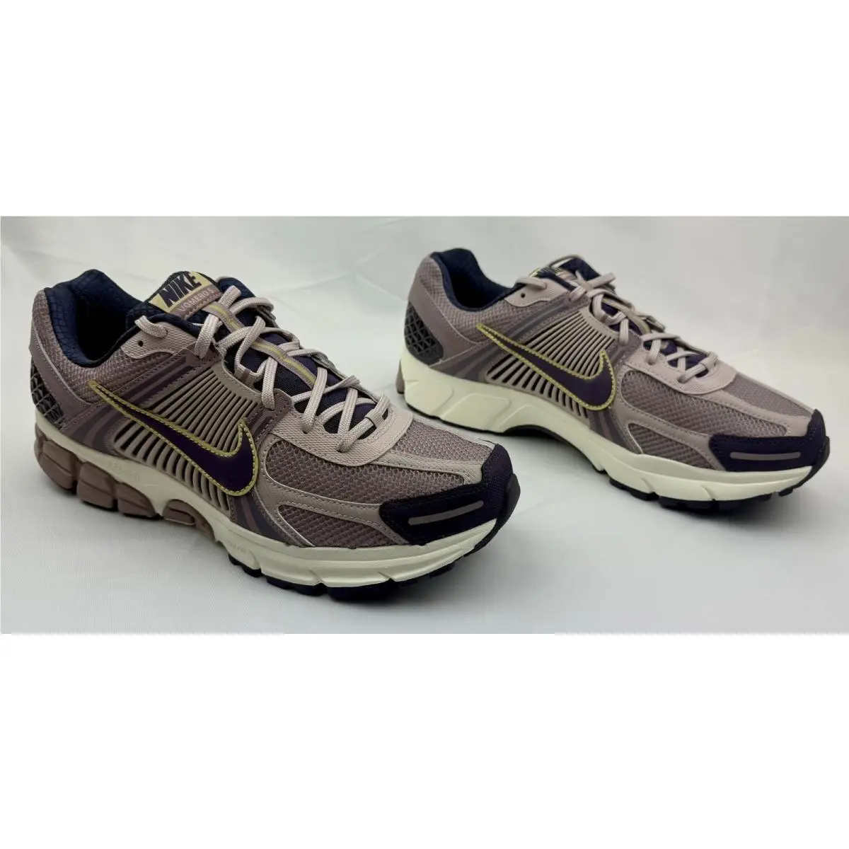 Nike shoes - Nike Zoom Vomero - Zoom Vomero - HQ3643-019 - Multicolor 1
