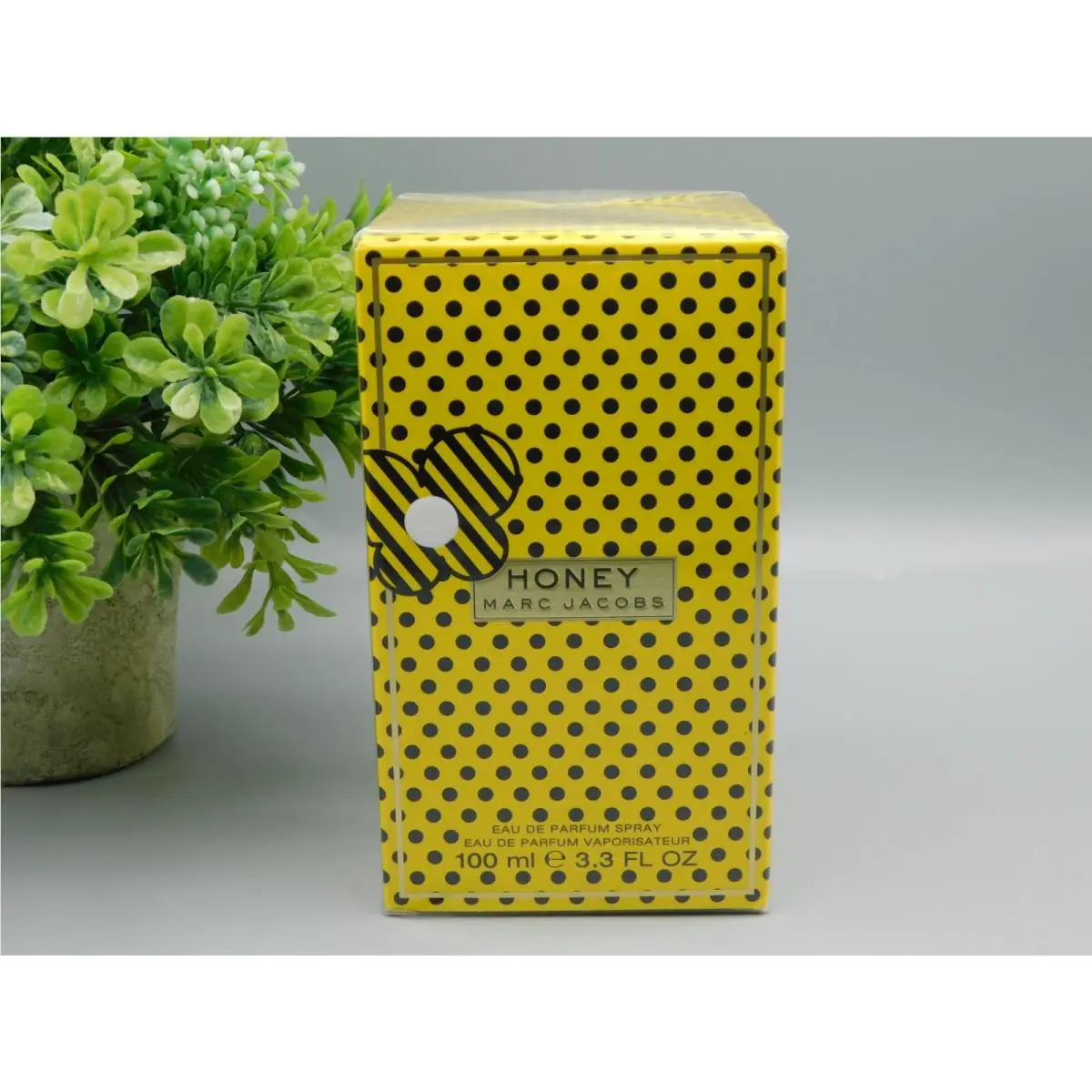 Marc Jacobs Honey Eau de Parfum Spray 3.3 oz