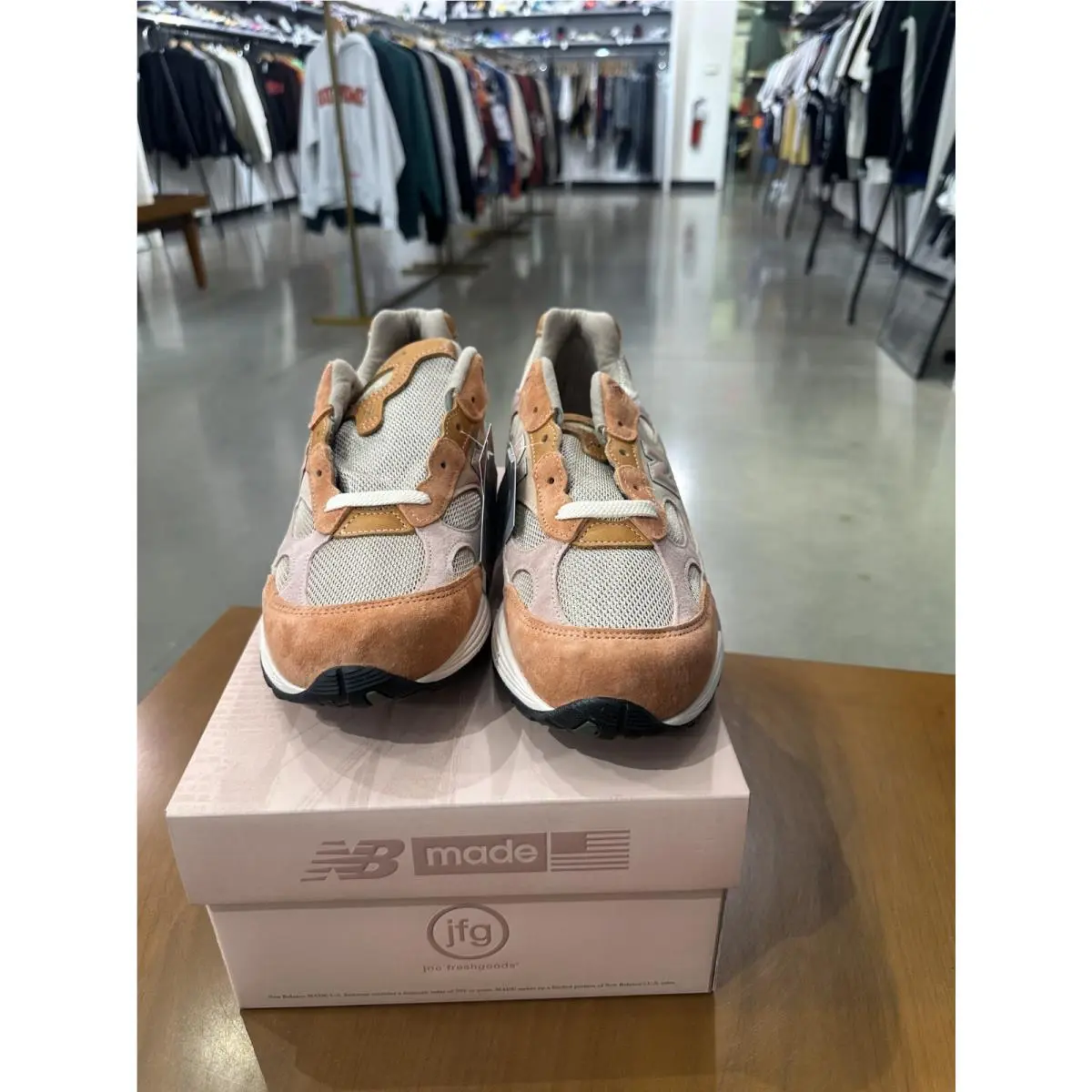 New Balance shoes - U992JG1 - U992JG1 - Multicolor 1