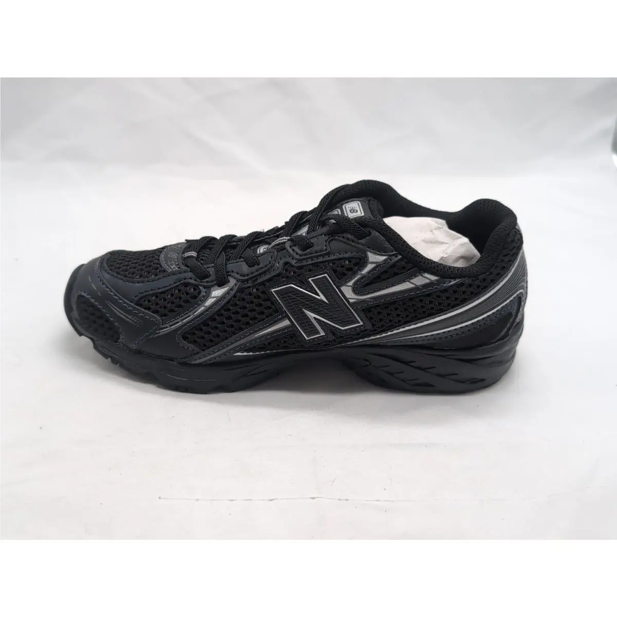 New Balance shoes - New Balance 740 - Black 2