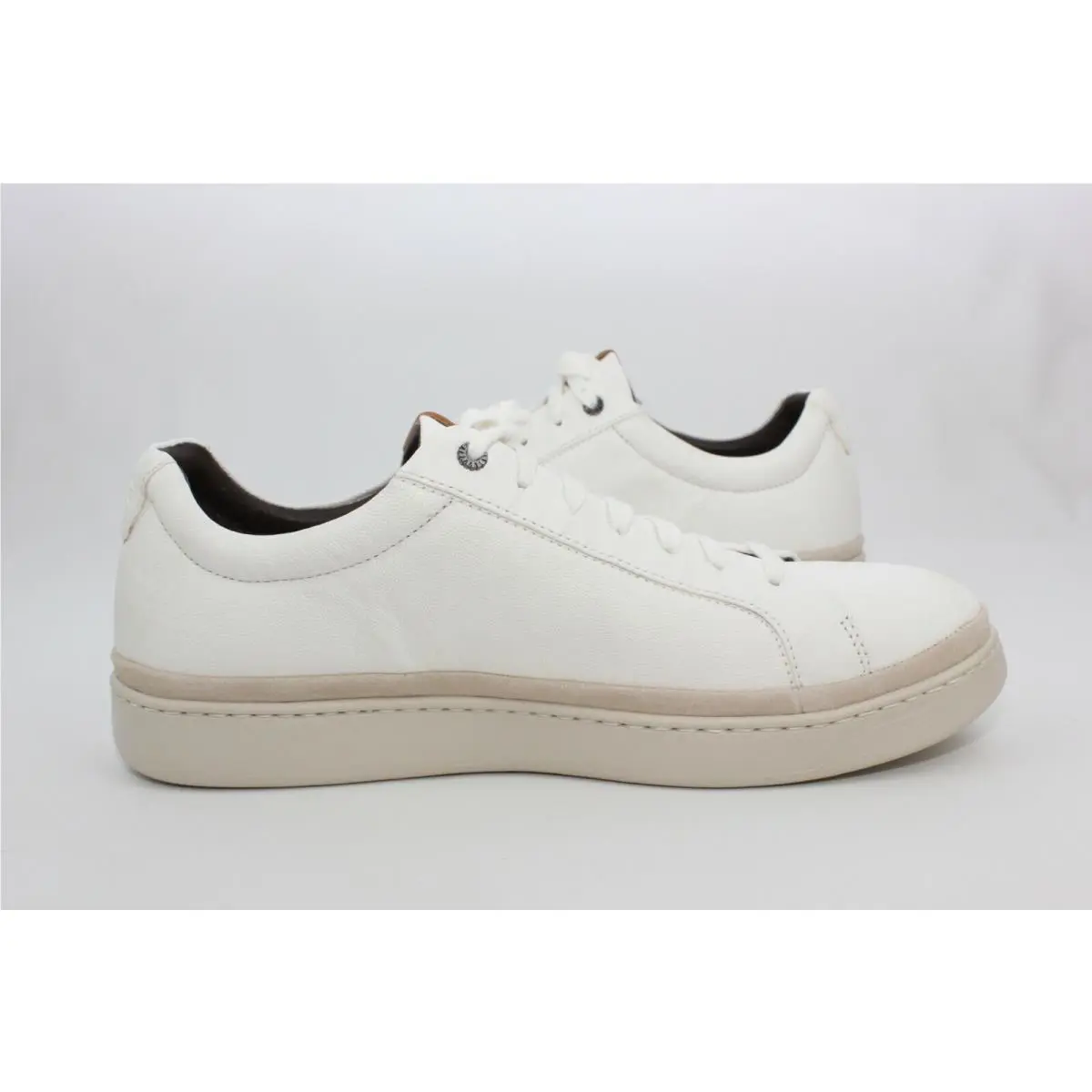 UGG shoes - White (UPC: 191142431859) 3