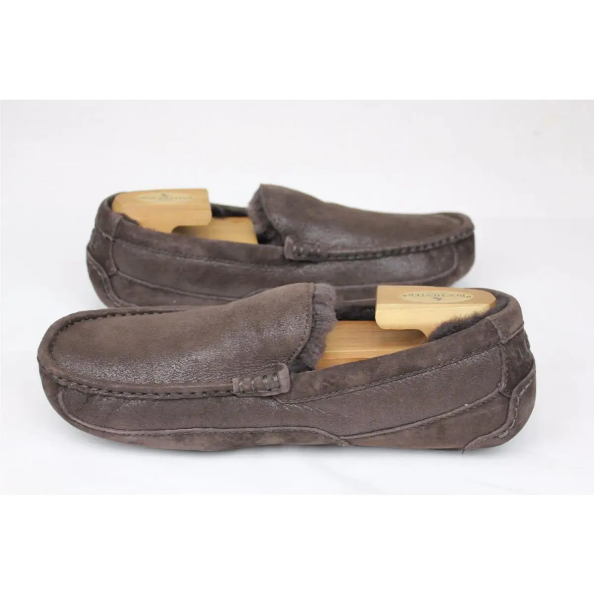 UGG shoes - Brown (UPC: 888855187578) 3
