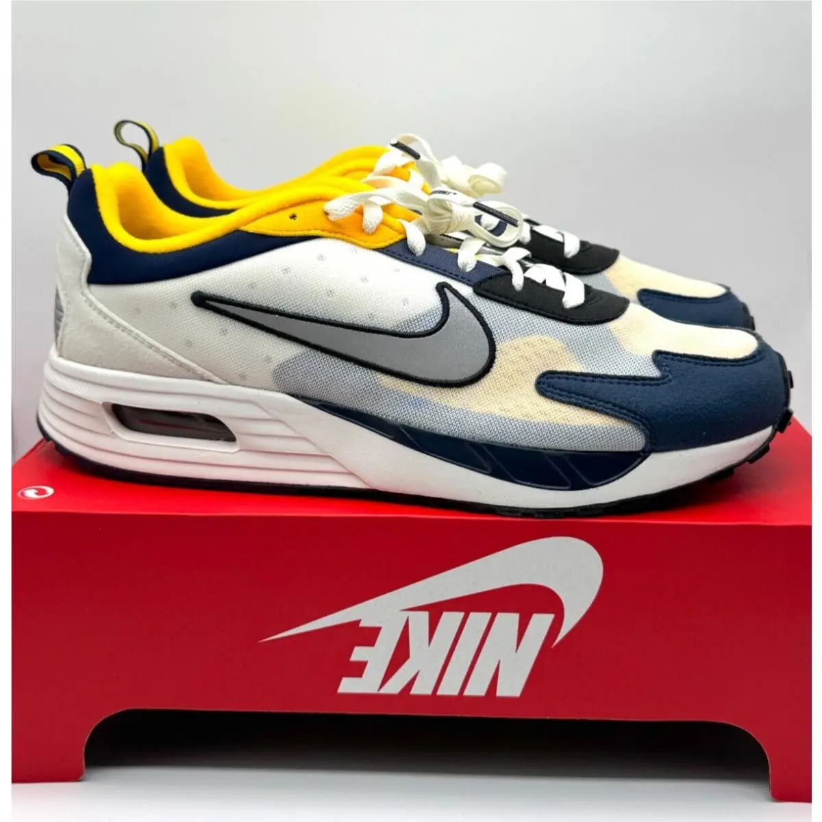 Nike Mens University Michigan Air Max Solo Shoes Sz 11 UM FZ4835-001