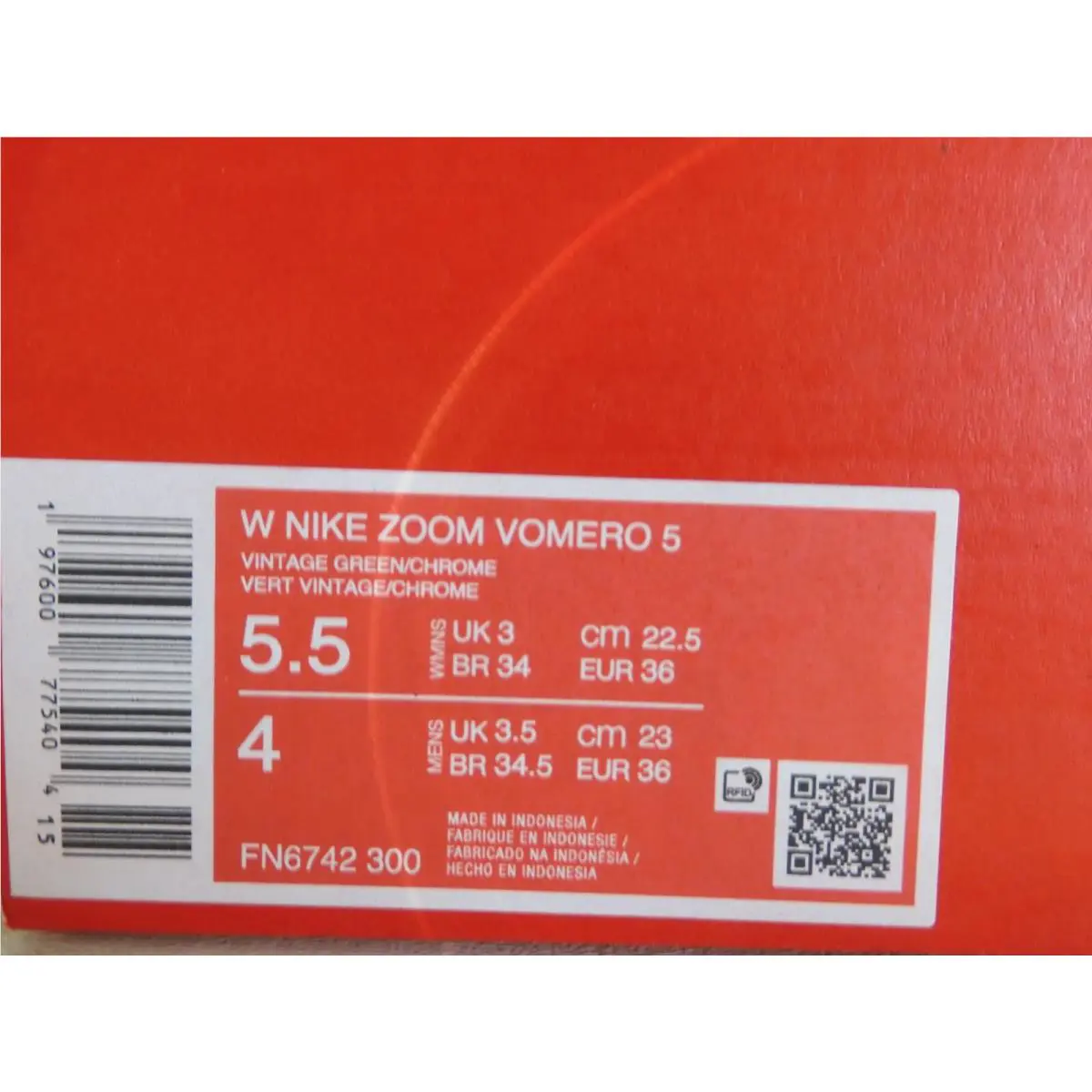 Nike shoes - Nike Zoom Vomero 5 - Zoom Vomero - FN6742-300 - Green (UPC: 197600775404) 3