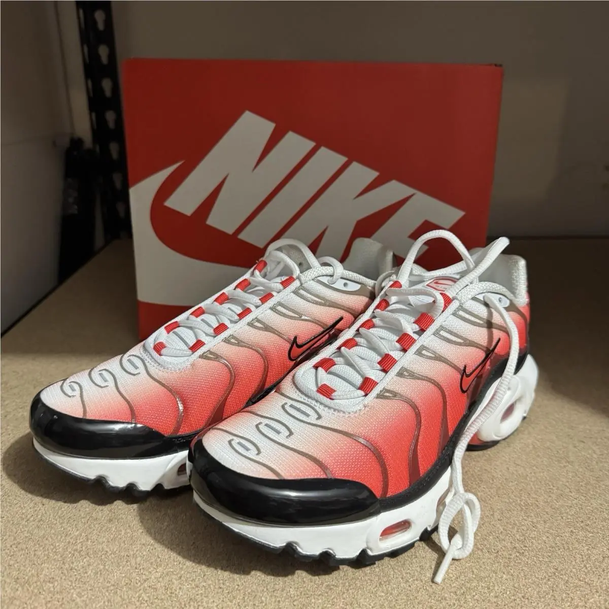 Nike Air Max Plus FD9768-100 White Red Running Shoes Size 5.5Y Fits Women`s 7W