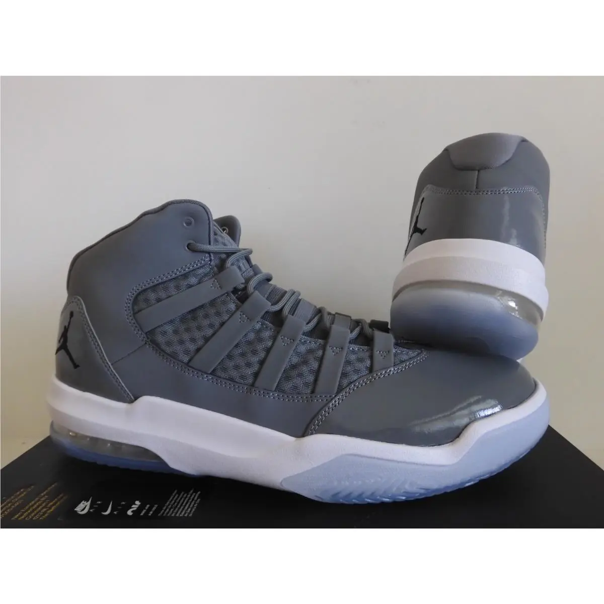 Nike shoes - Jordan Max Aura - Max Aura - AQ9084 010 - Gray, Manufacturer: Cool Grey 0